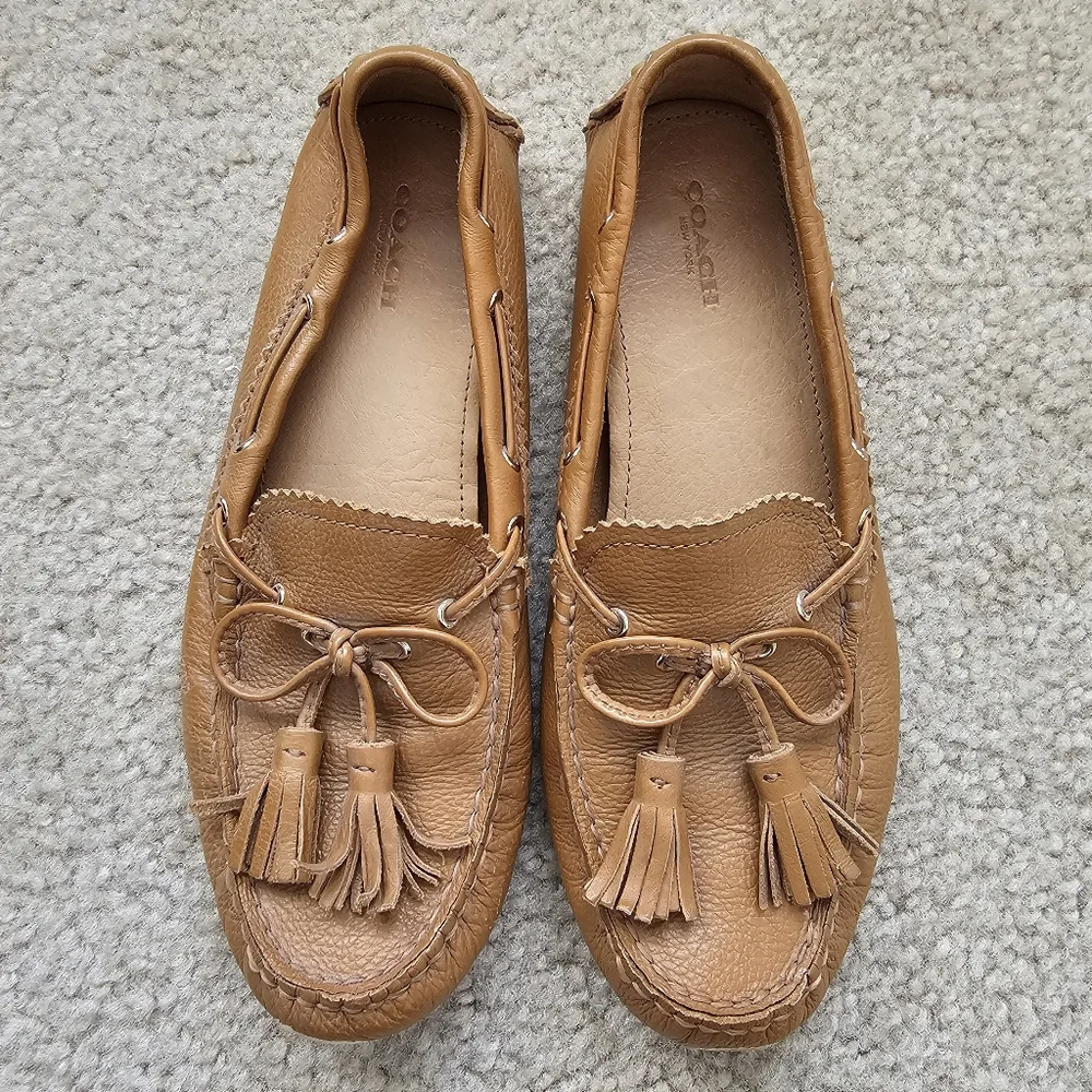 Coach Nadia genuine leather loafer flats cognac brown tassels size 7.5